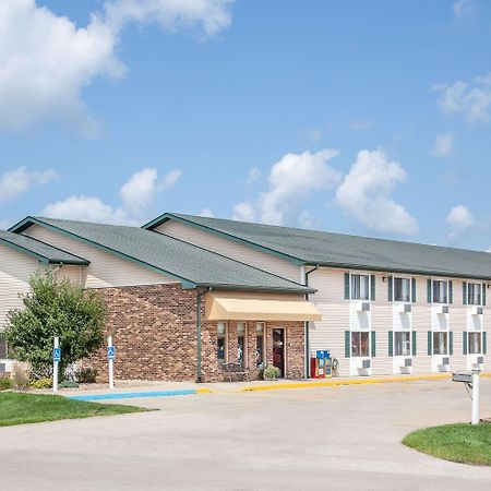 Super 8 By Wyndham Mt Pleasant Motel Mount Pleasant Exterior foto